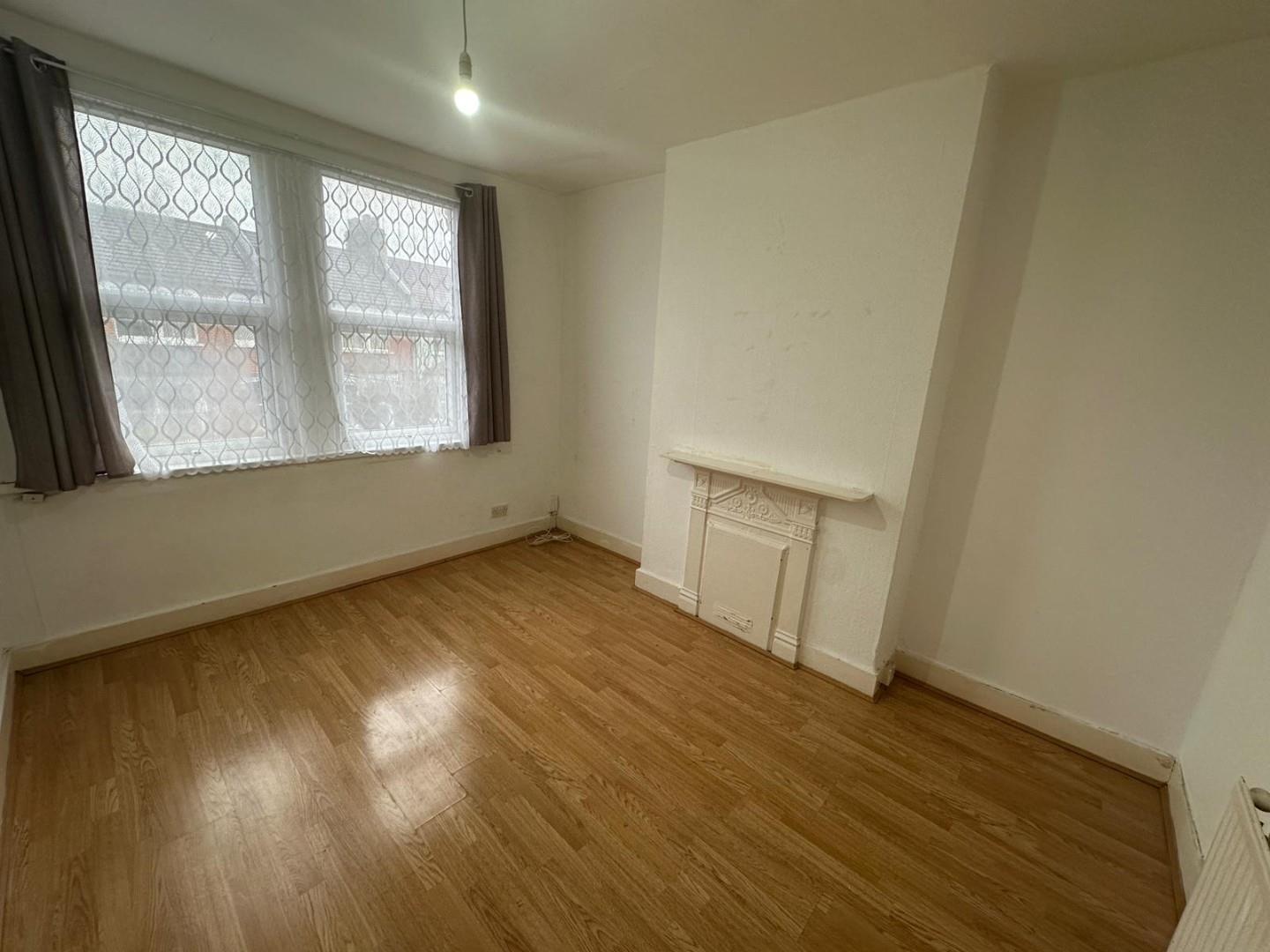 1 Bed Flat  on Turnpike Lane